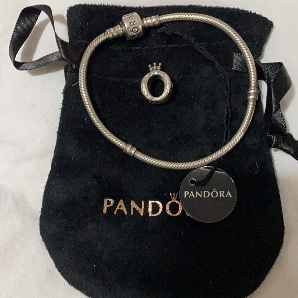 Bundle Pandora bracelet with  charm S925 ALE